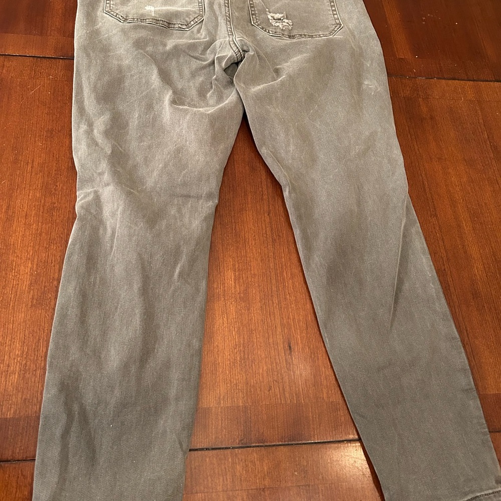 American Eagle Outfitters Olive Super Stretch distressed Jeans - Picture 6 of 7